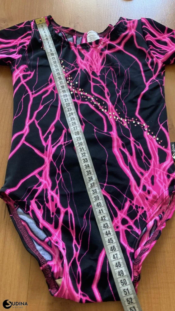 Dres + doplňky 122-128